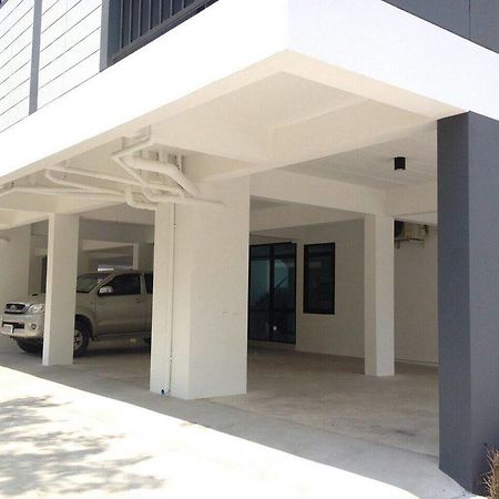 Promsook Apartment Chonburi Luaran gambar