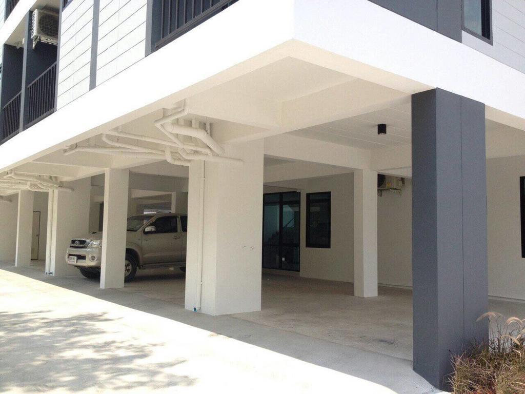 Promsook Apartment Chonburi Luaran gambar